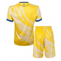 Camisa de Futebol Crystal Palace Equipamento Secundário Infantil 2024-25 Manga Curta (+ Calças curtas)